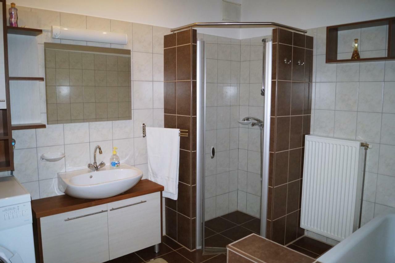 Bekesseg Szigete, Klasszik Apartman Appartement Sur Buitenkant foto